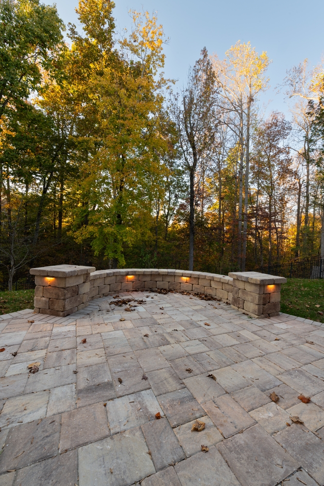 Picturesque,Backyard,View,In,Autumn,Season,With,Patio,Pavers,And